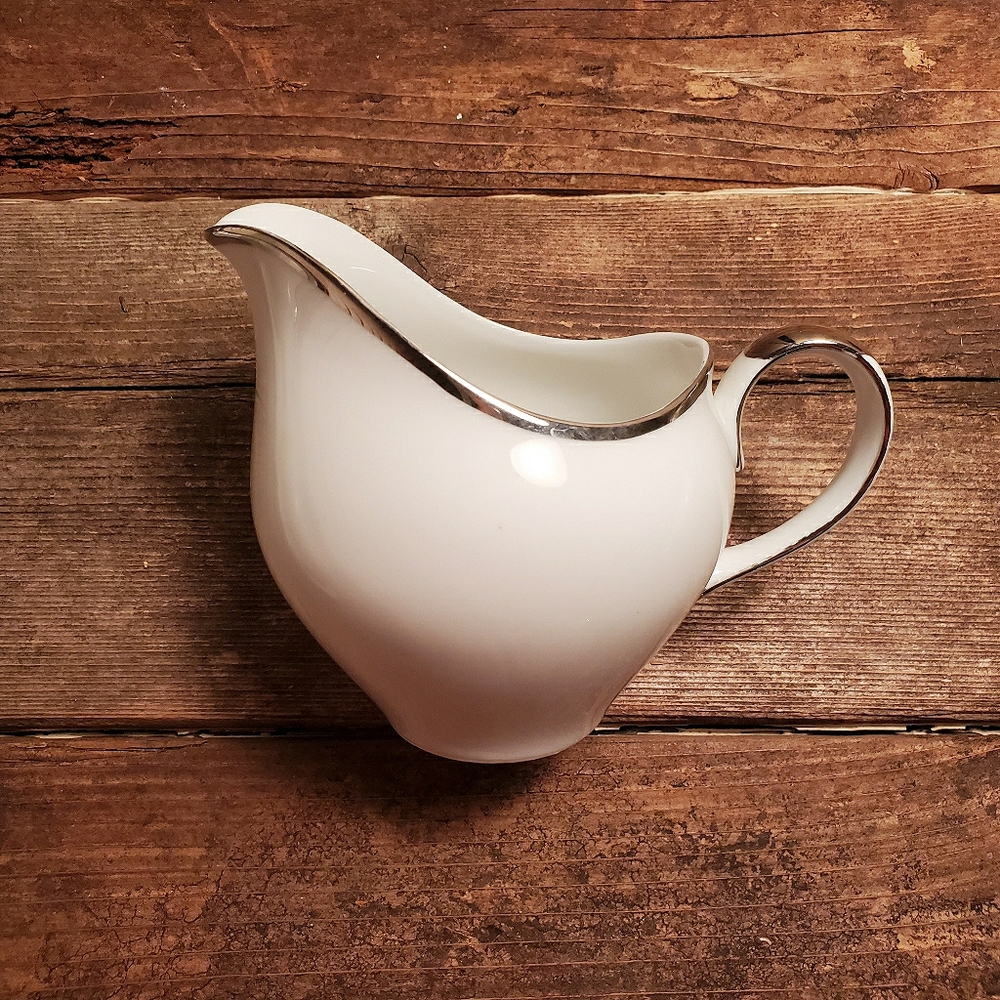 Fine China Serveware Set - Picture 5 of 11